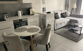Albatross Towers Joda Bed